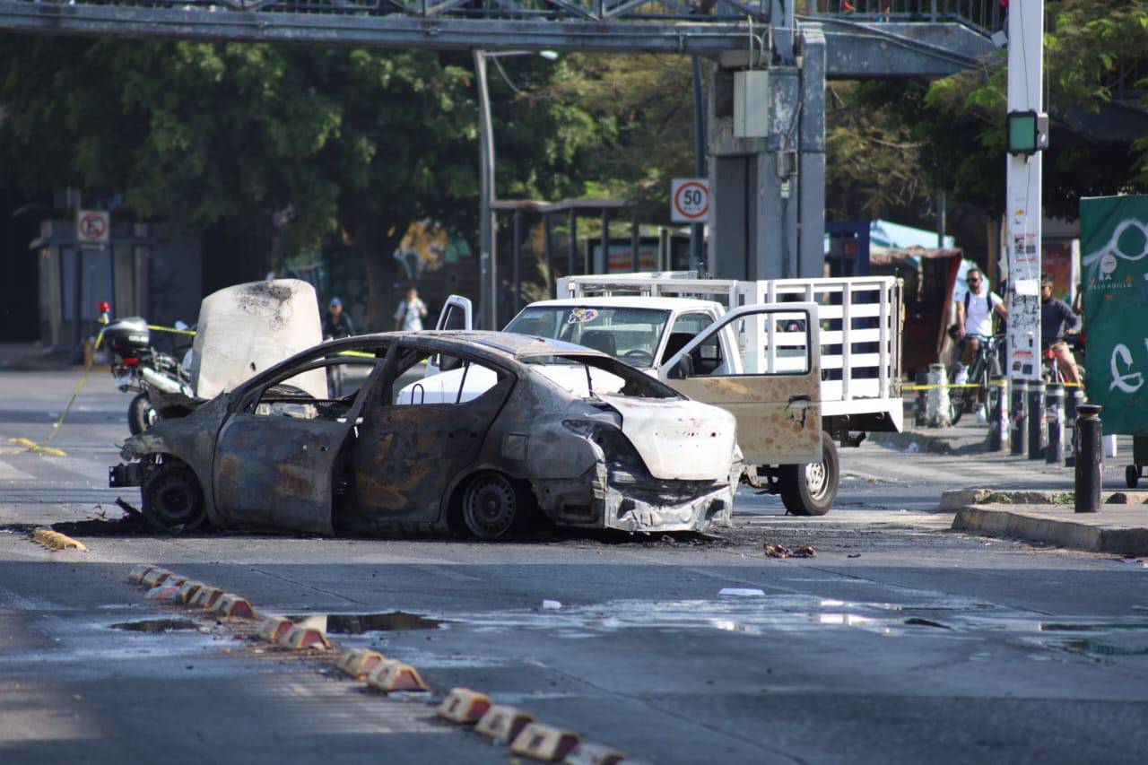 Suman al menos 28 bloqueos por operativo federal en Tapalpa; reportan quema de vehículos en la ZMG